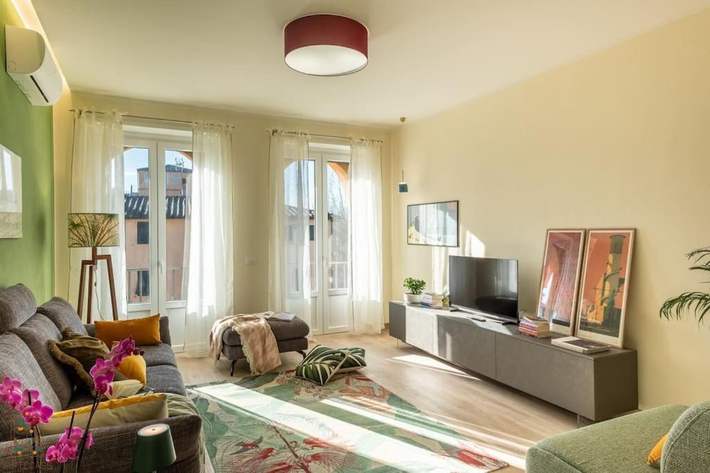Apartment Il Sogno, Luxury In Piazza Napoleone *