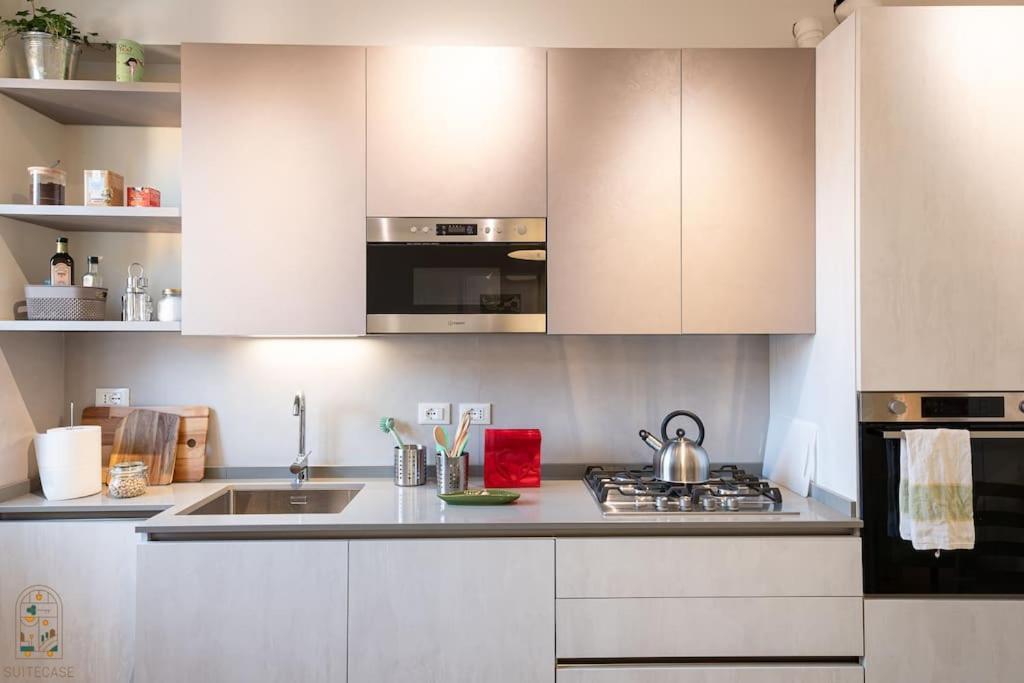 Il Sogno, Luxury In Piazza Napoleone Apartment